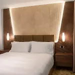 Via Veneto 5*