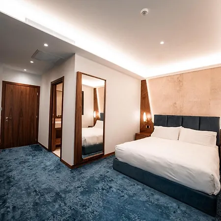 Via Veneto 5* רומא