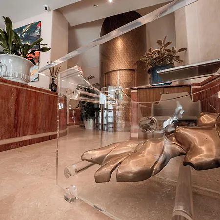 Via Veneto Otel 5*